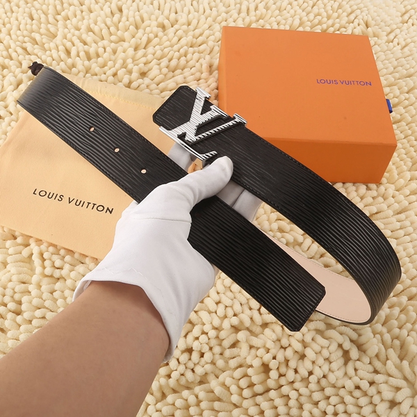 激安ルイヴィトンベルト着用イメージ